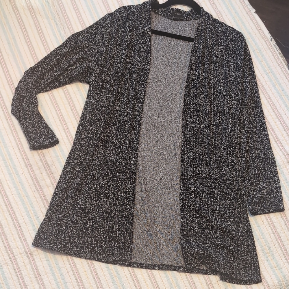 J Jill Black and White Open Front Sweater